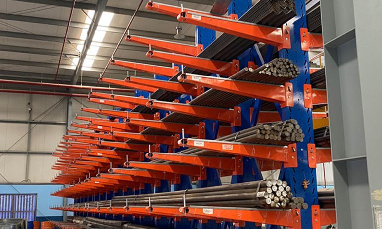 Cantilever Racking System in Dubai, UAE: Efficient Storage Solution for Bulk and Long Items